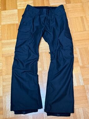 Burton MB Cargo Slim Fit Pant MID Rise- Size US Men Medium